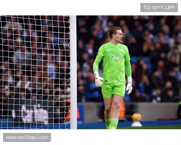 点球判罚争议背后：世界杯裁判的挑战与责任分析